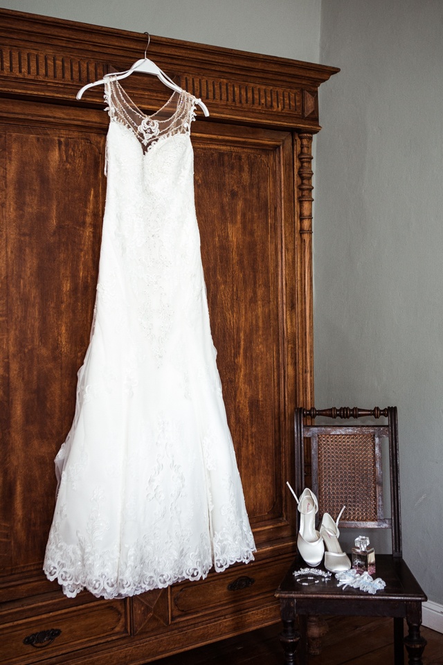 EineLiebeLang Hochzeitsfotografie Brautkleid
