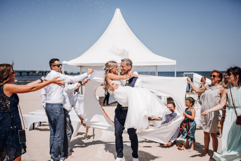 EineLiebeLang Hochzeitsfotos Strandhochzeit Ostsee