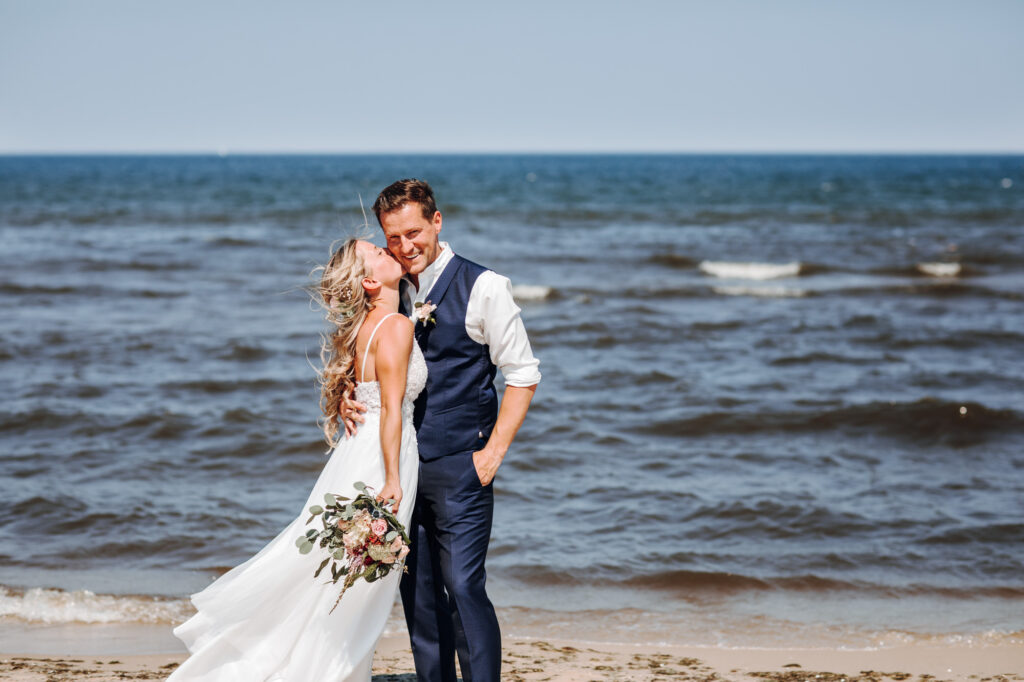 EineLiebeLang Hochzeitsfotos Strandhochzeit Ostsee